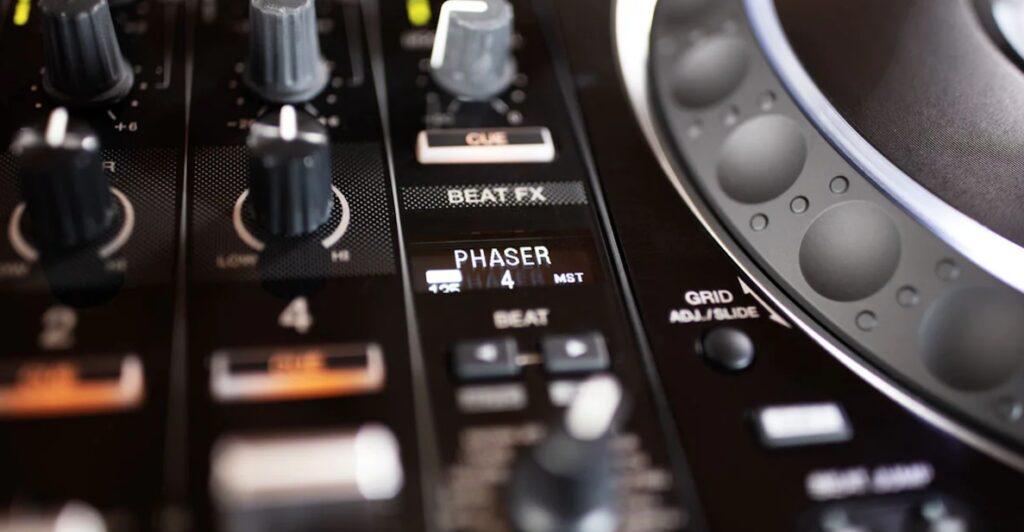 Pioneer DJ DDJ-1000SRT mixer section