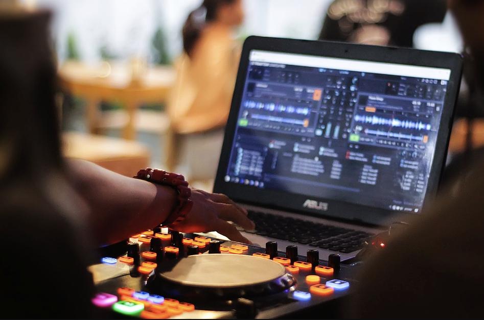 DJing with a laptop