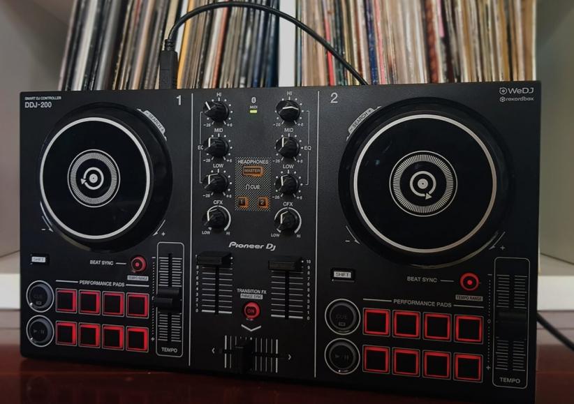 Pioneer DJ DDJ 200